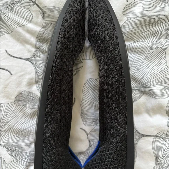 ✨Like New! Rothy’s Black Honeycomb Points✨ - Picture 3 of 5